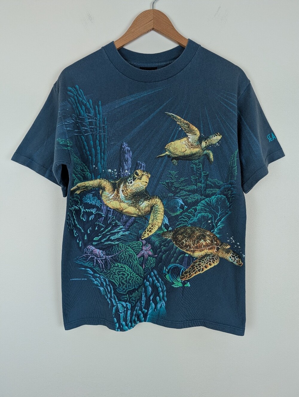 Vintage Habitat Single Stitch Sea World Sea Turtle Graphic Print T-shirt
